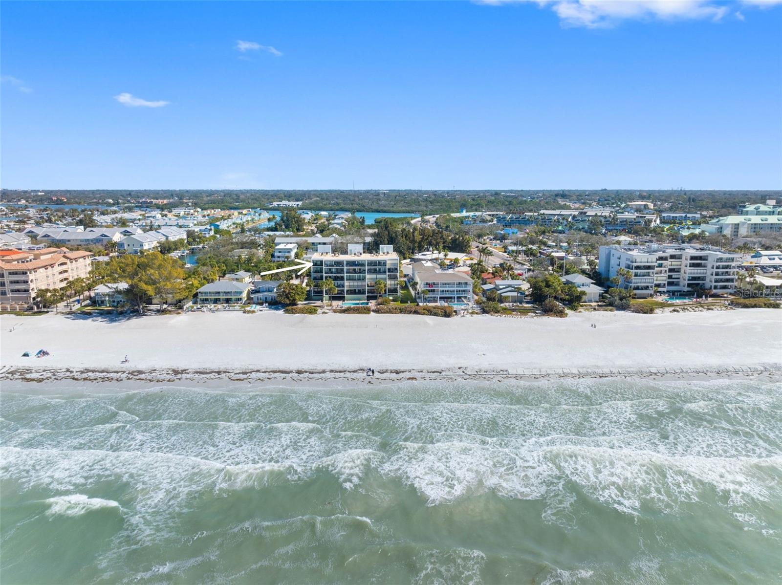 PELICANS COVE - BEACH FRONT..