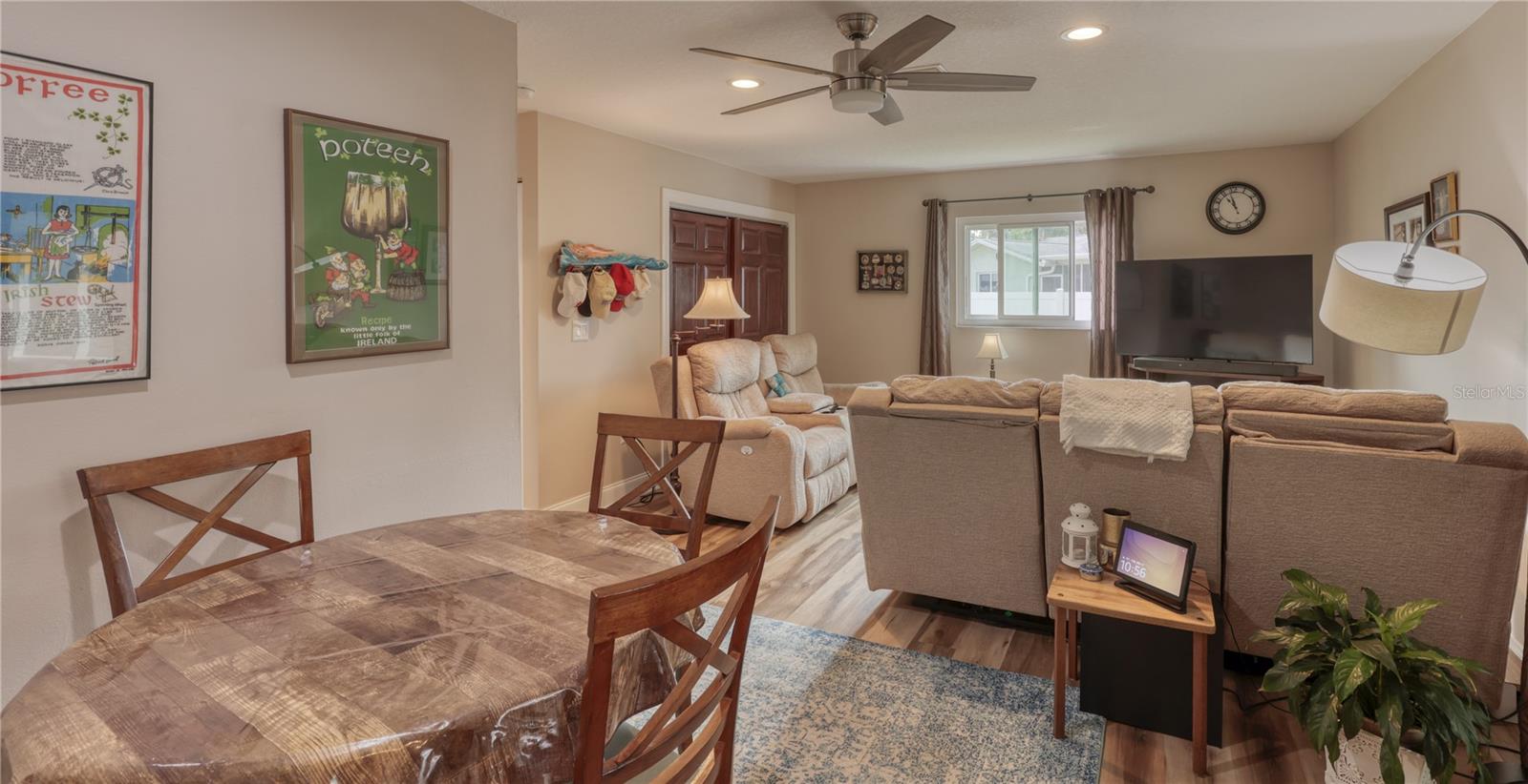 Dinette & Bonus Room