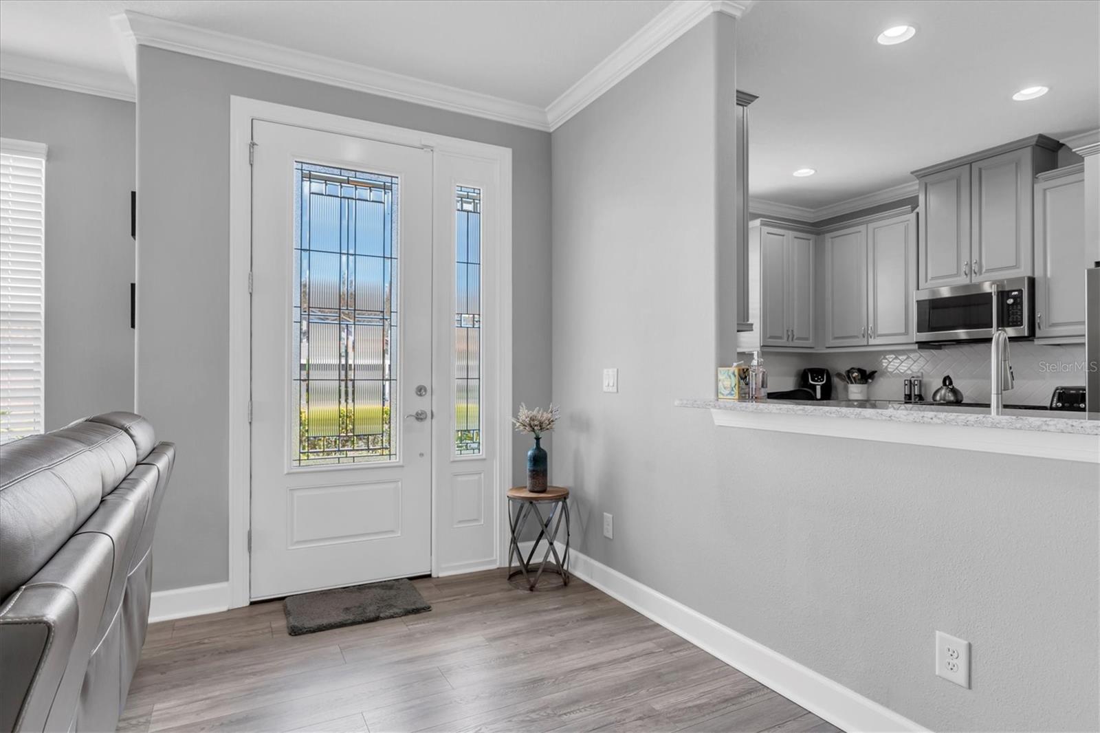 FOYER & LEADED GLASS FRONT DOOR