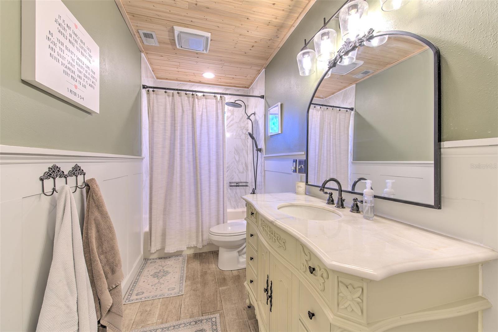 Newly Renovated Guest Bathroom