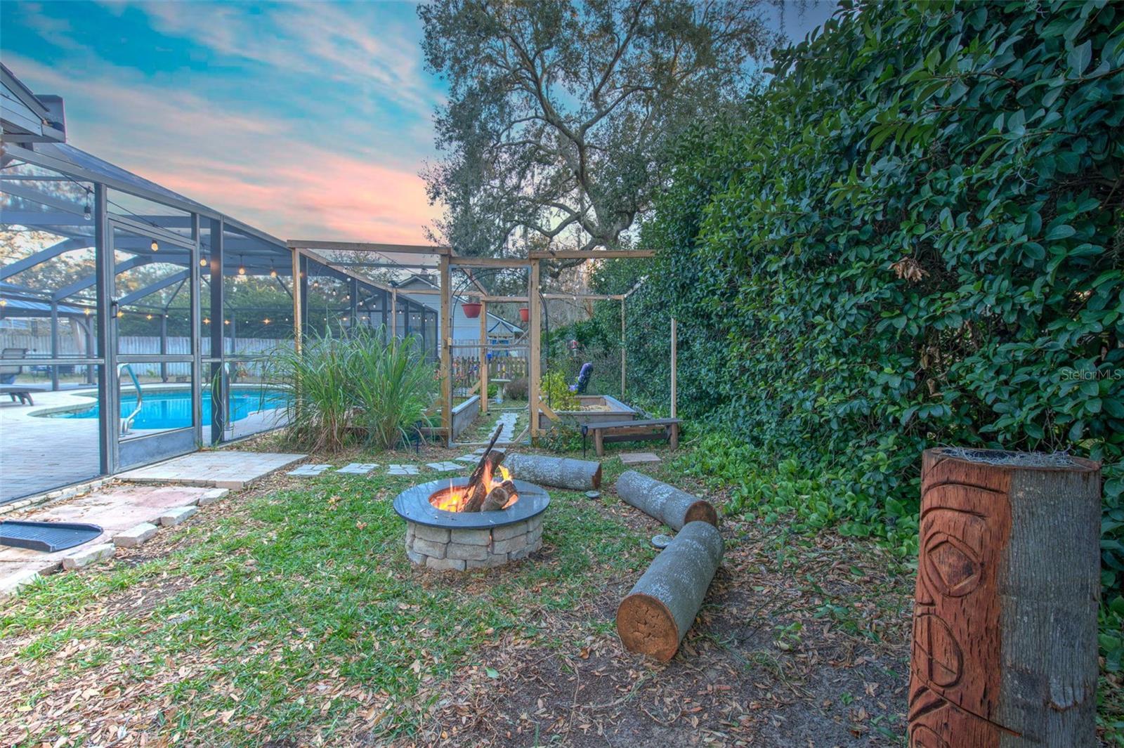 Twilight Firepit, Garden, Pool