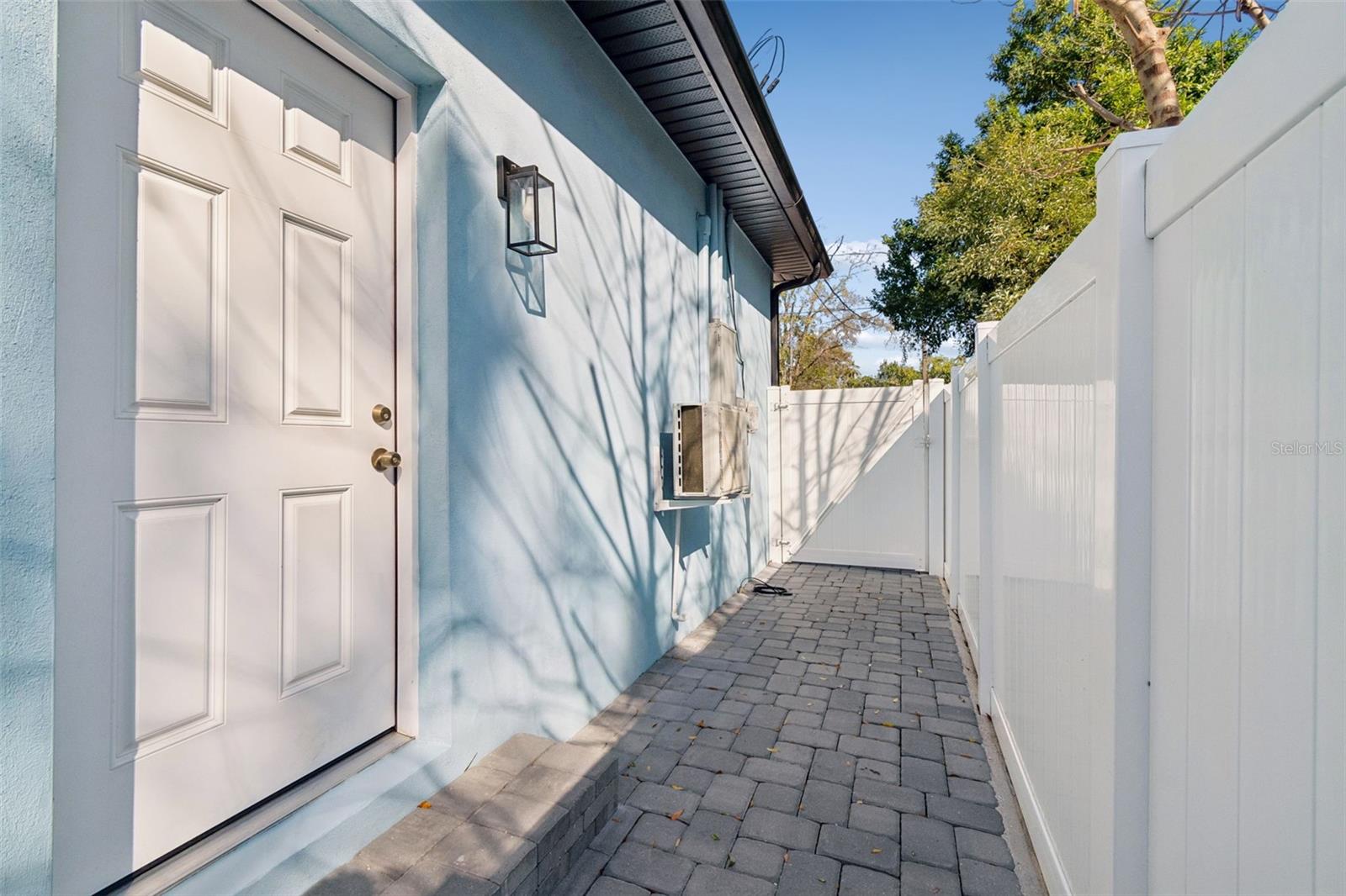 Side entrance to efficiency