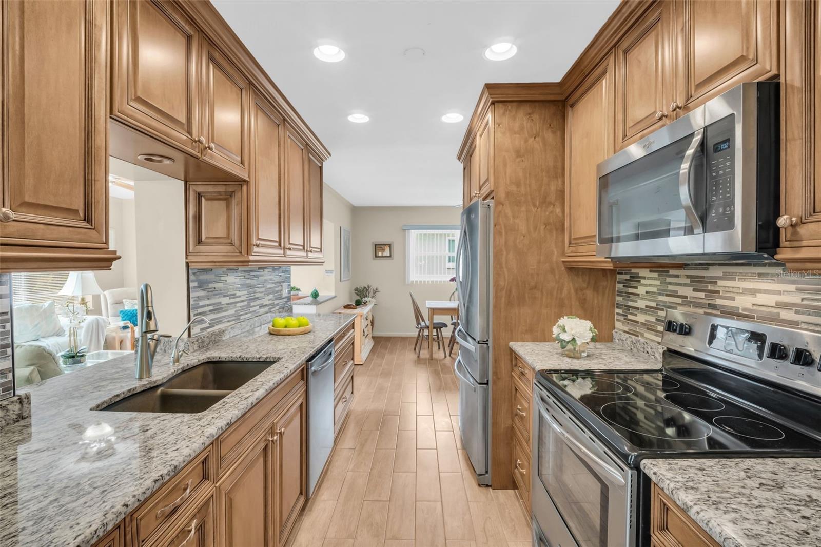 Showstopping kitchen is located perfectly in the heart of the home~
