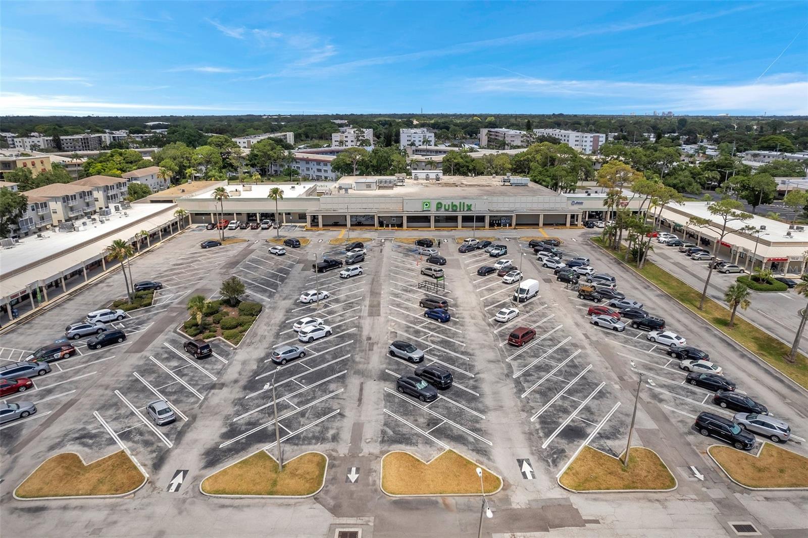 Publix, banking, resturants are within walking distance.