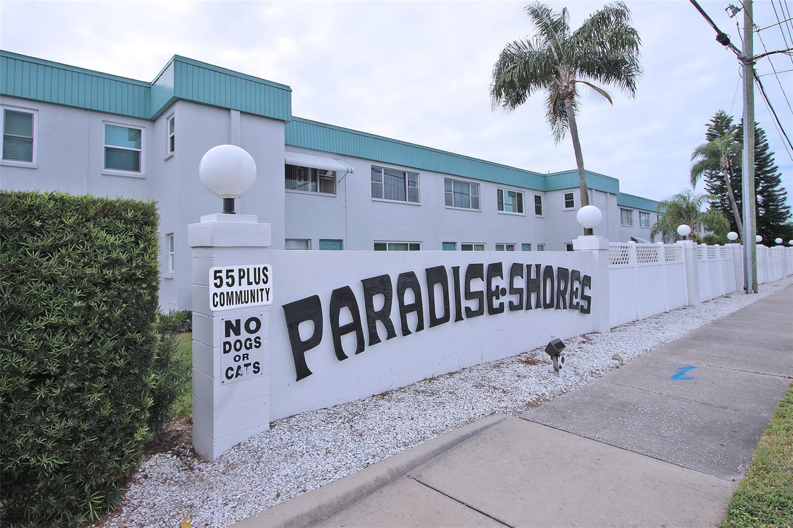 Thank you for taking a tour of this fabulous condo located in Paradise Shores.