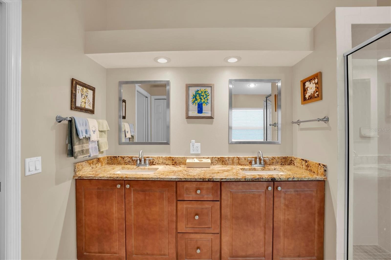 Primary Suite Vanity - Dual Sinks - Granite countertops
