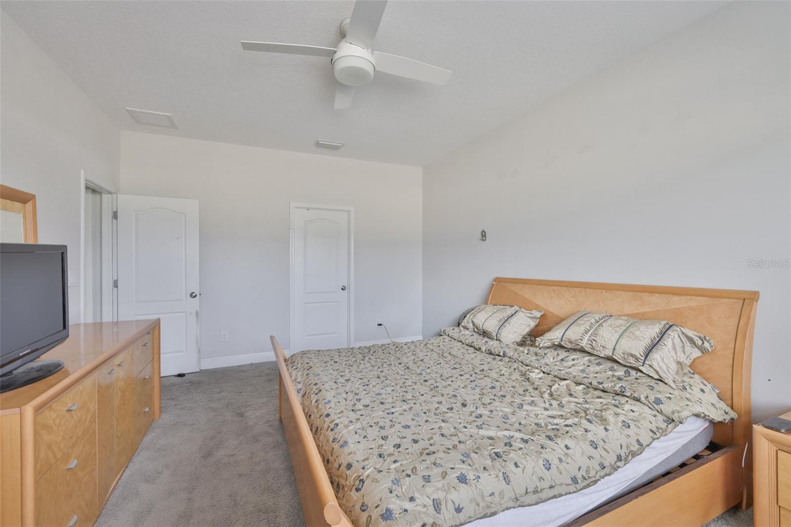 Ceiling fans in all bedrooms