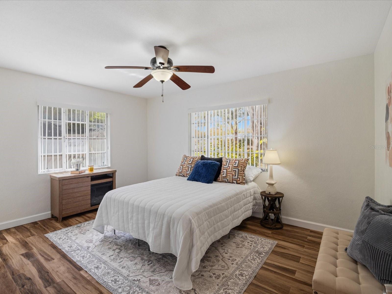 Spacious 2nd guest bedroom