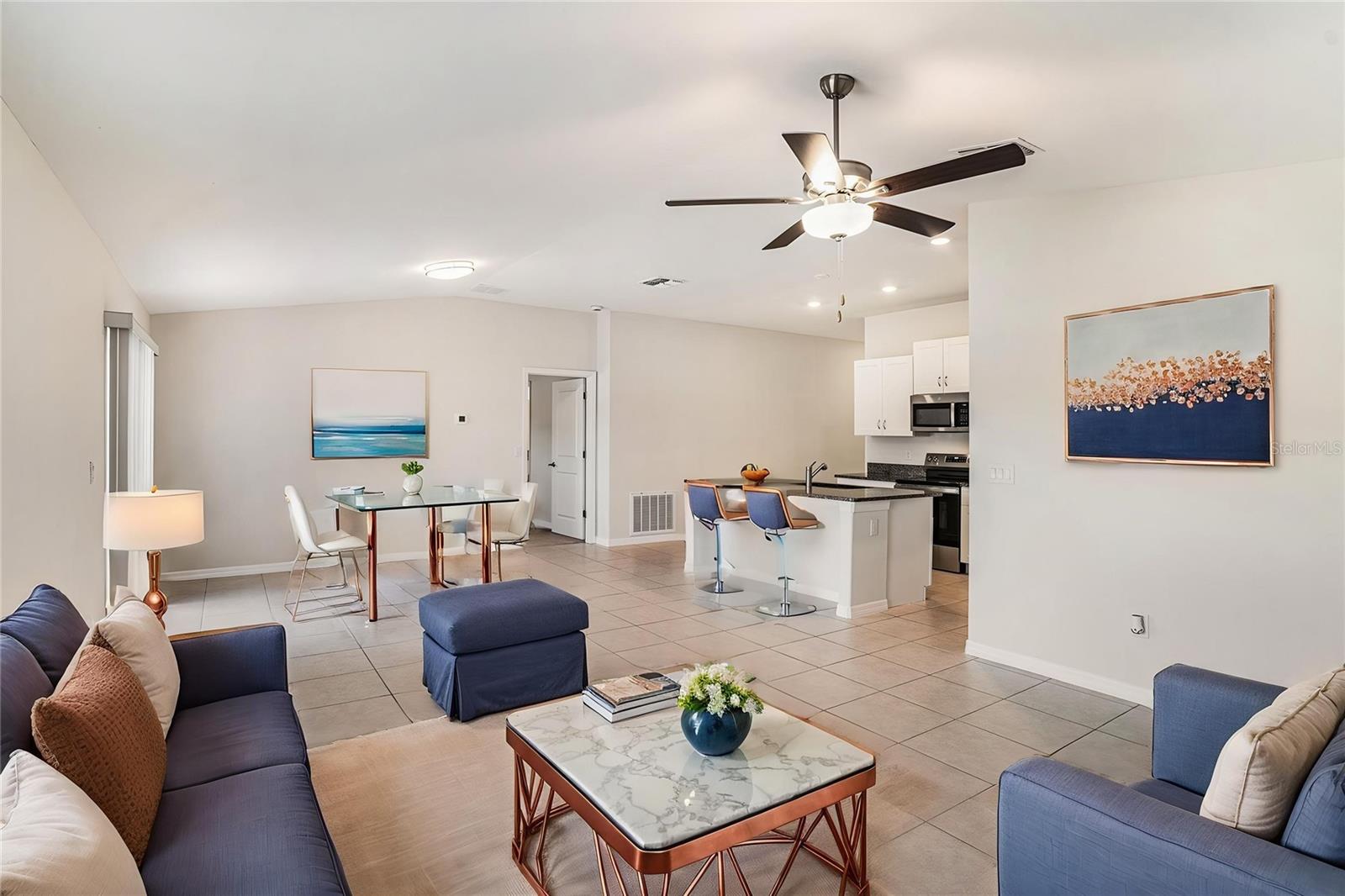 VIRTUAL STAGE LIVING ROOM