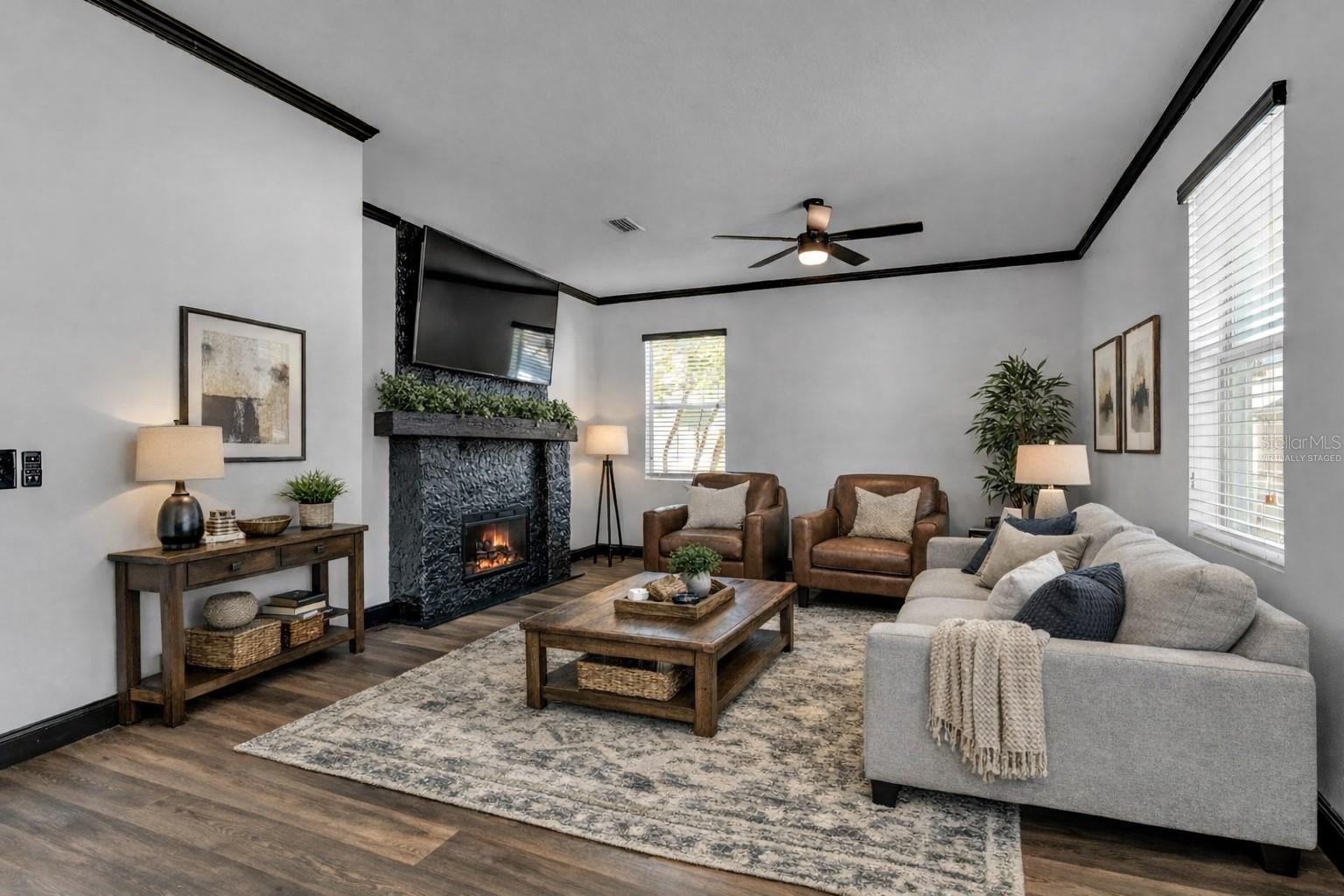 This photo has been virtually staged.