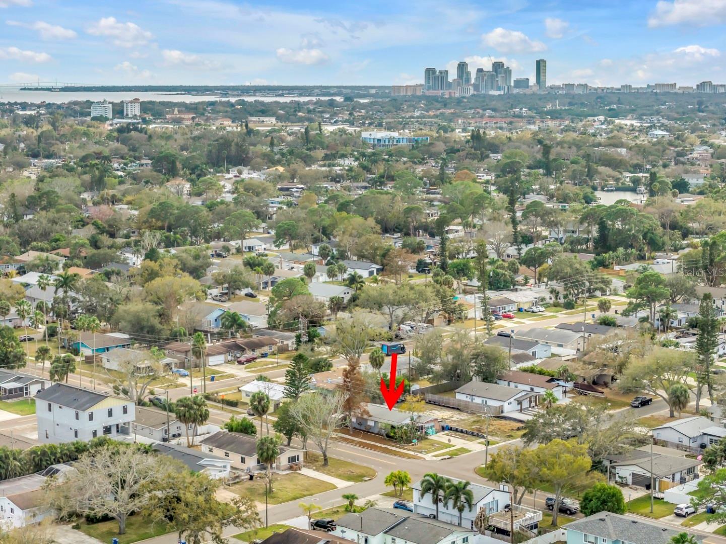 Prime Location Minutes to Downtown