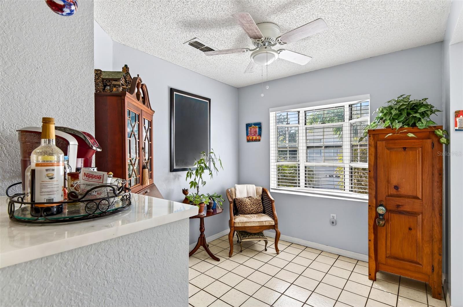 Dinette area/kitchen spot