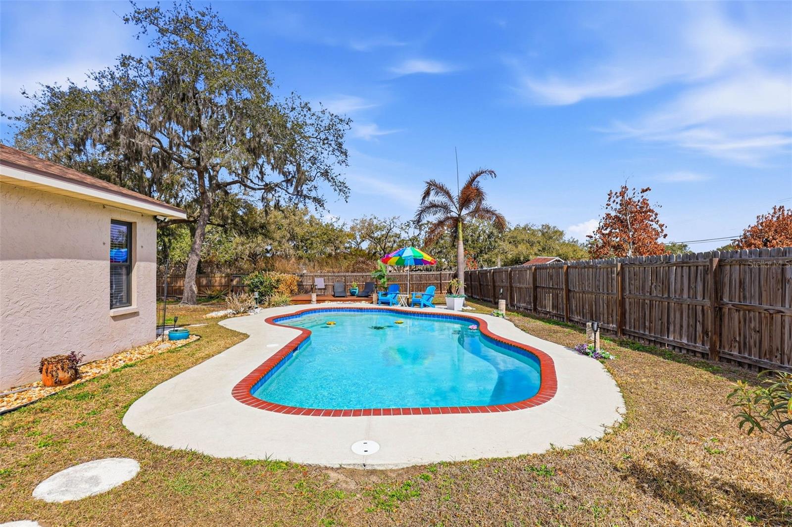 Separate workshop/shed