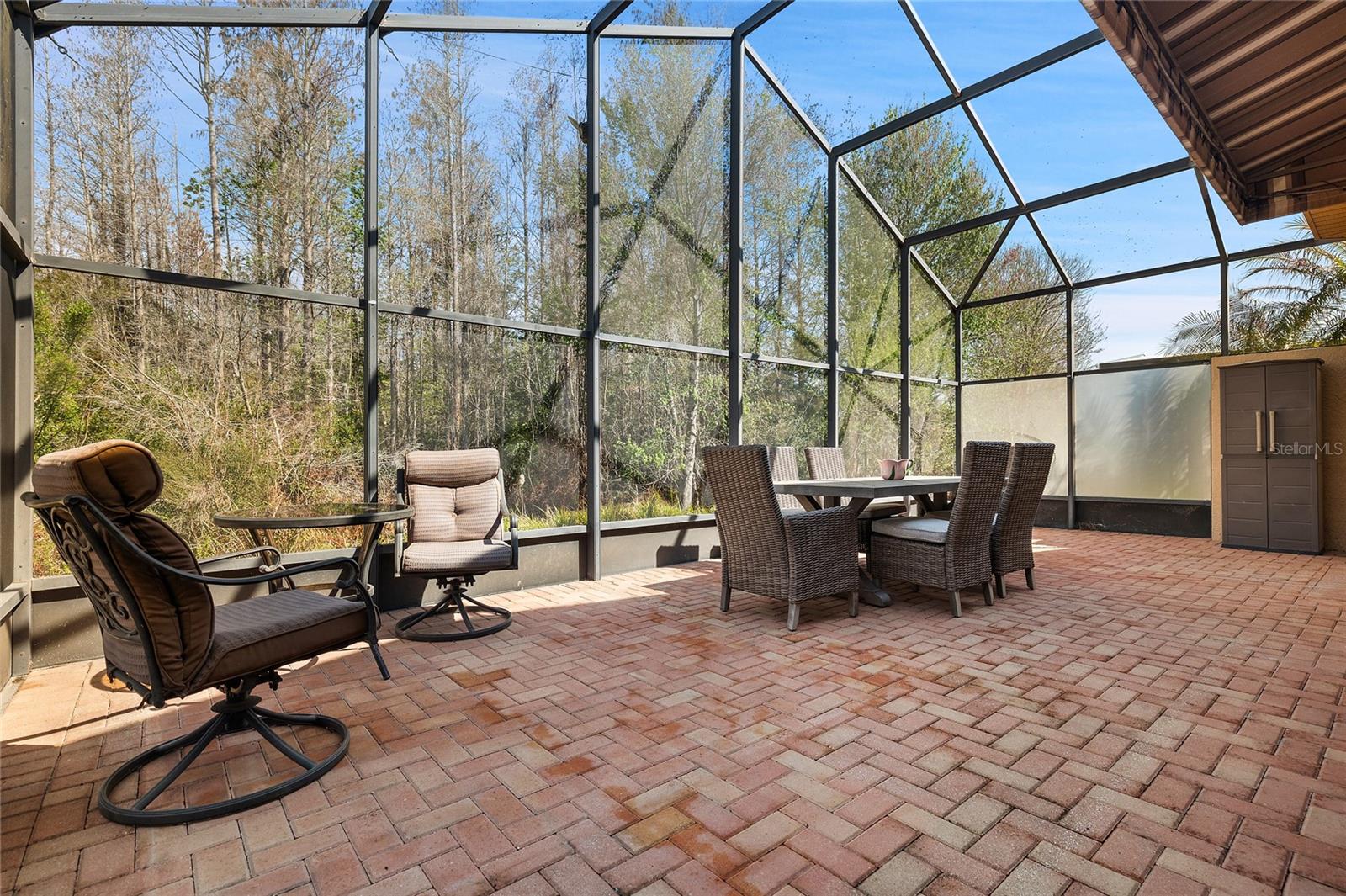 SCREENED LANAI/ON CONSERVATION