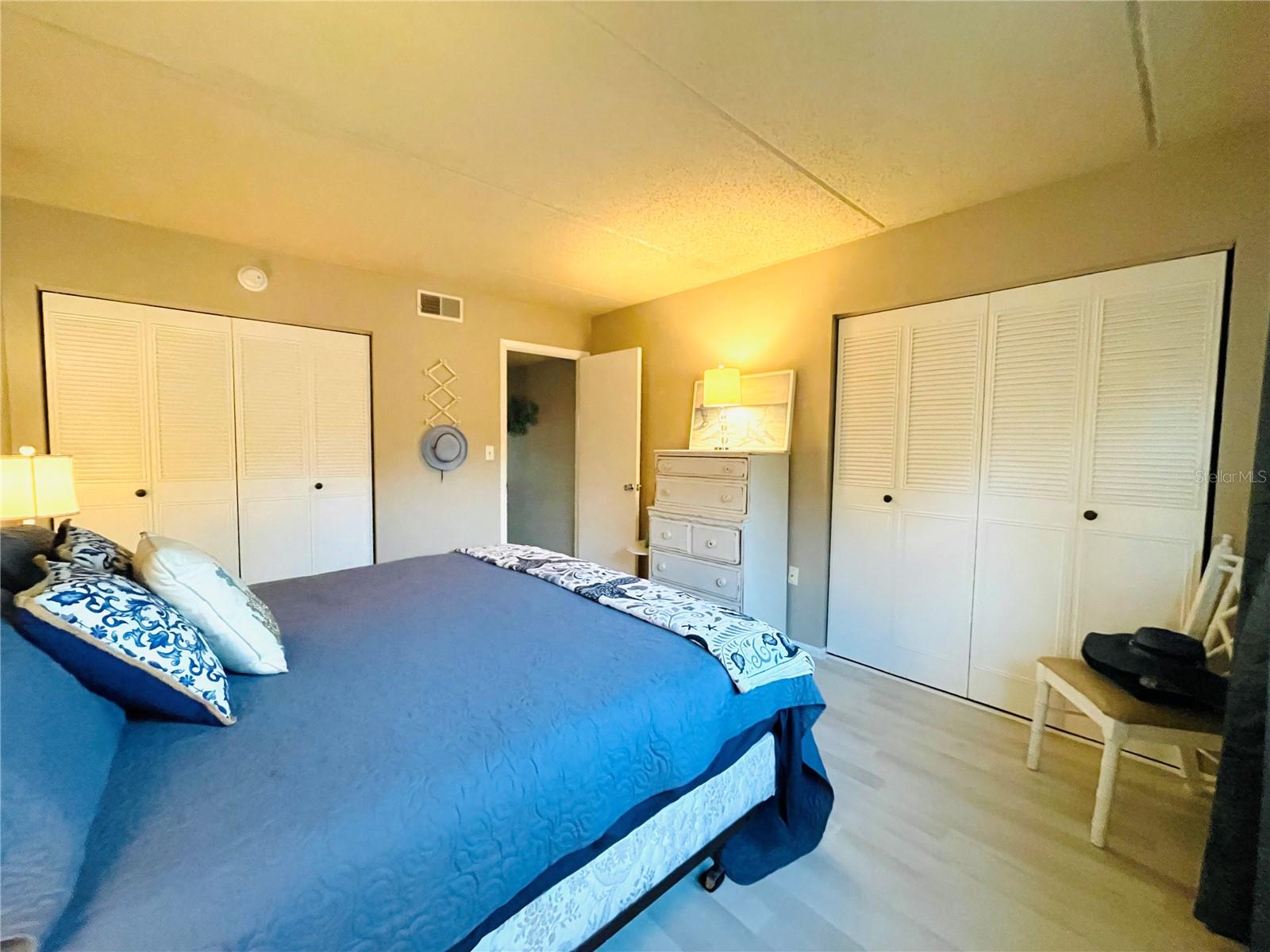 Large primary with two closets