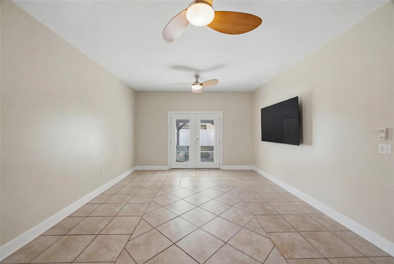 Family room, Dining room or breakfast nook.