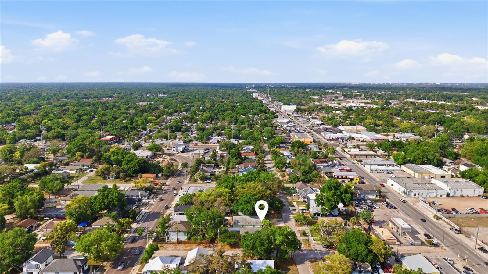 Proximity to Riverwalk & Downtown