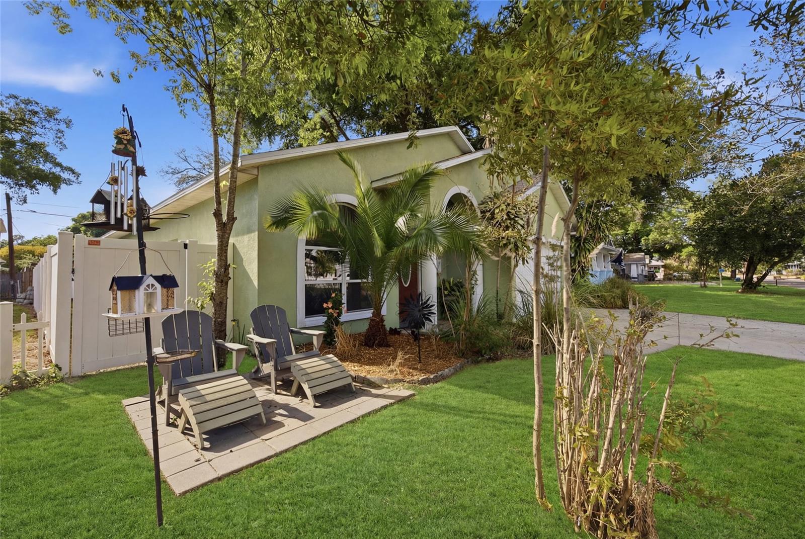 Grass has been enhanced by AI for visualization purposes.