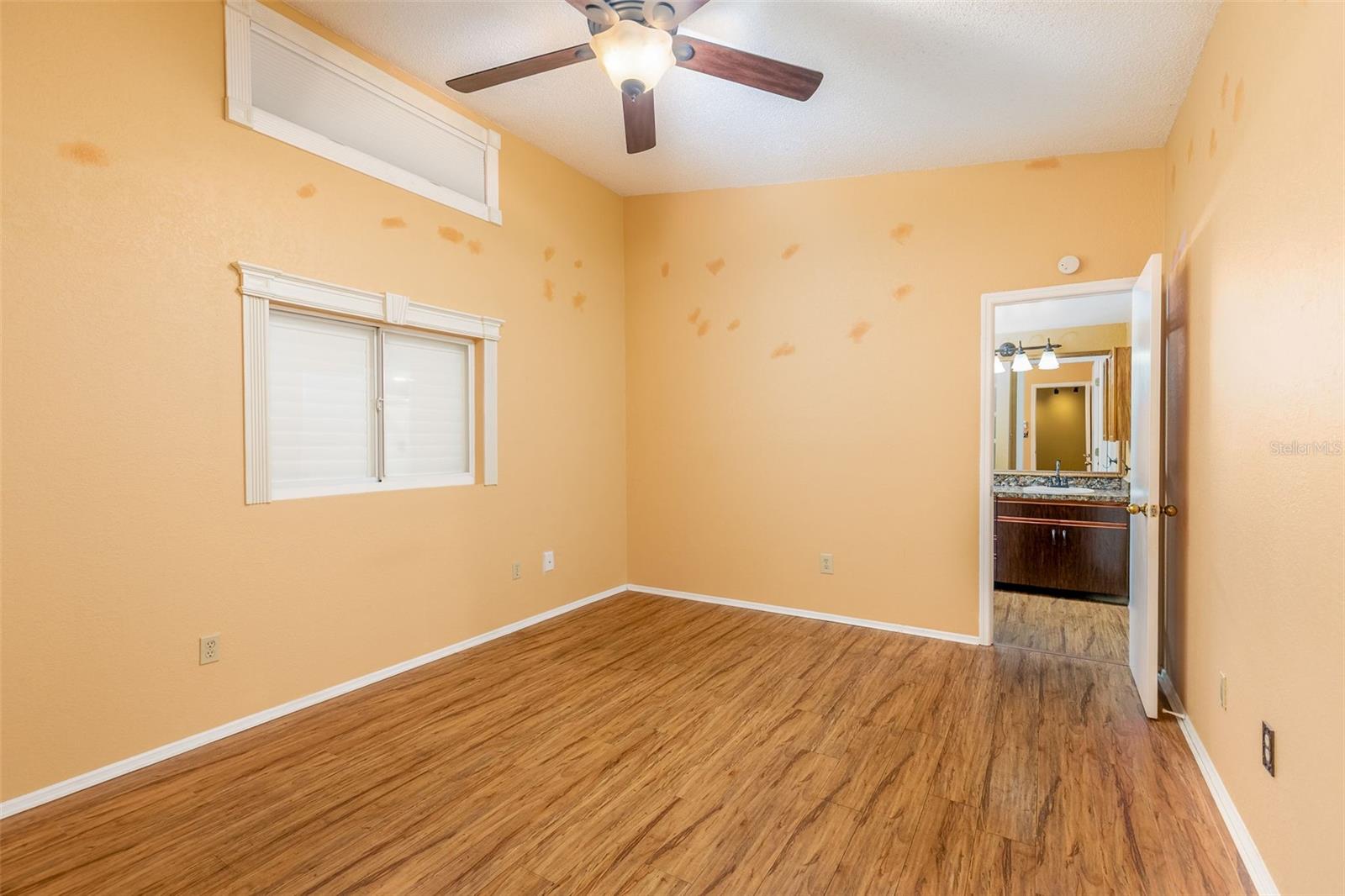 Primary Bedroom to En-Suite Bathroom