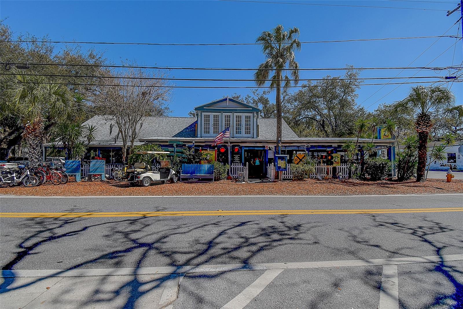 Ozona's classic Molly Goodheads restaurant