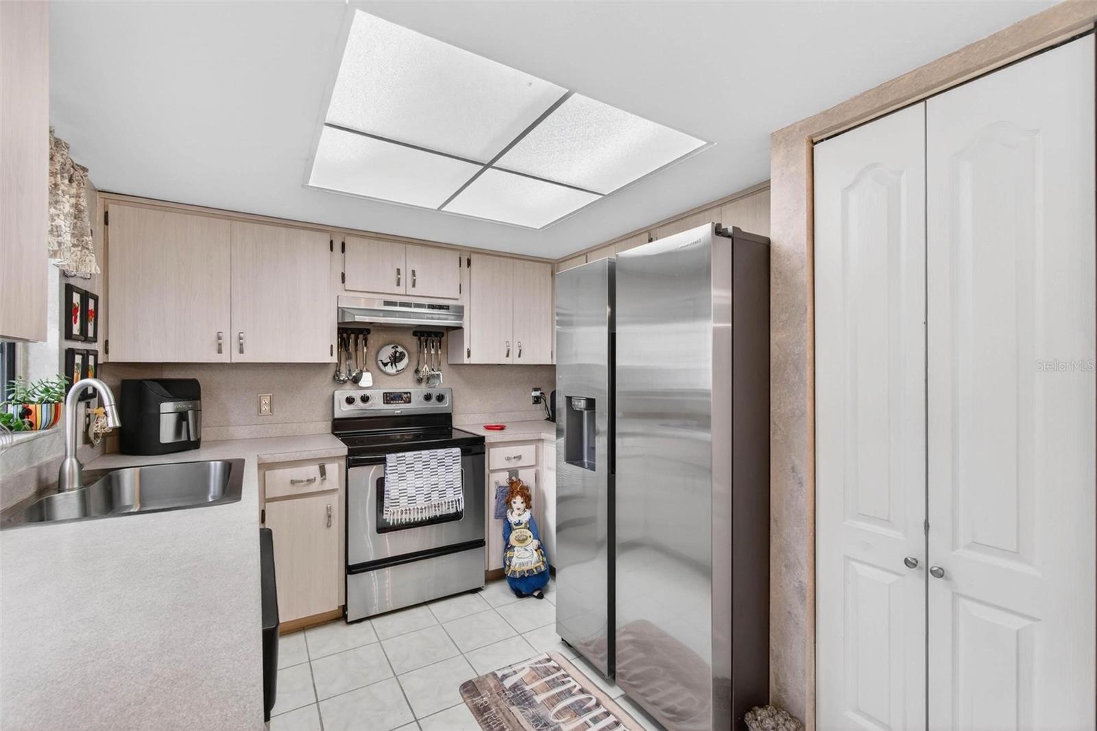 Newer Refrigerator and Separate Pantry