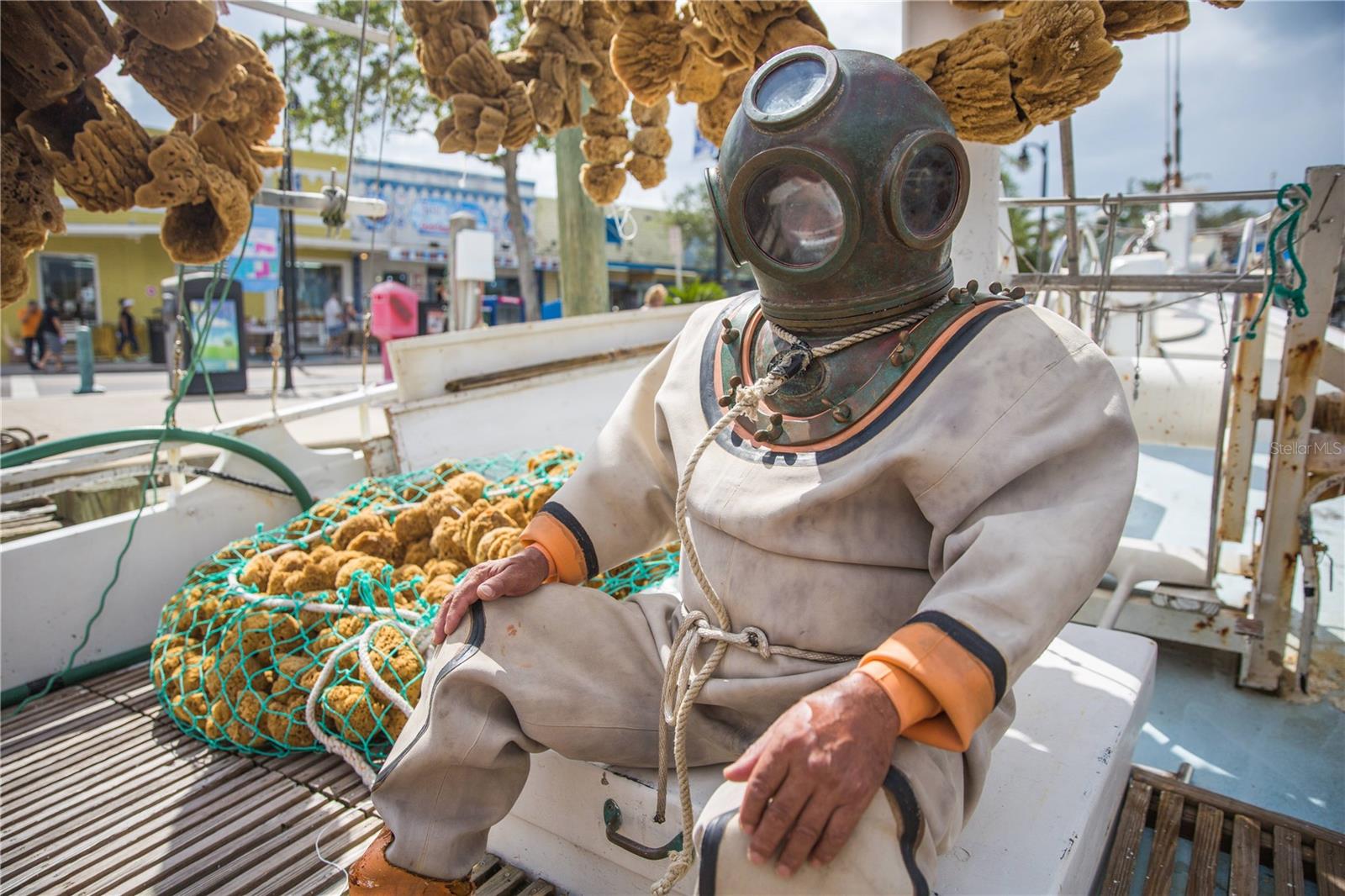 Sponge diver down at the docks