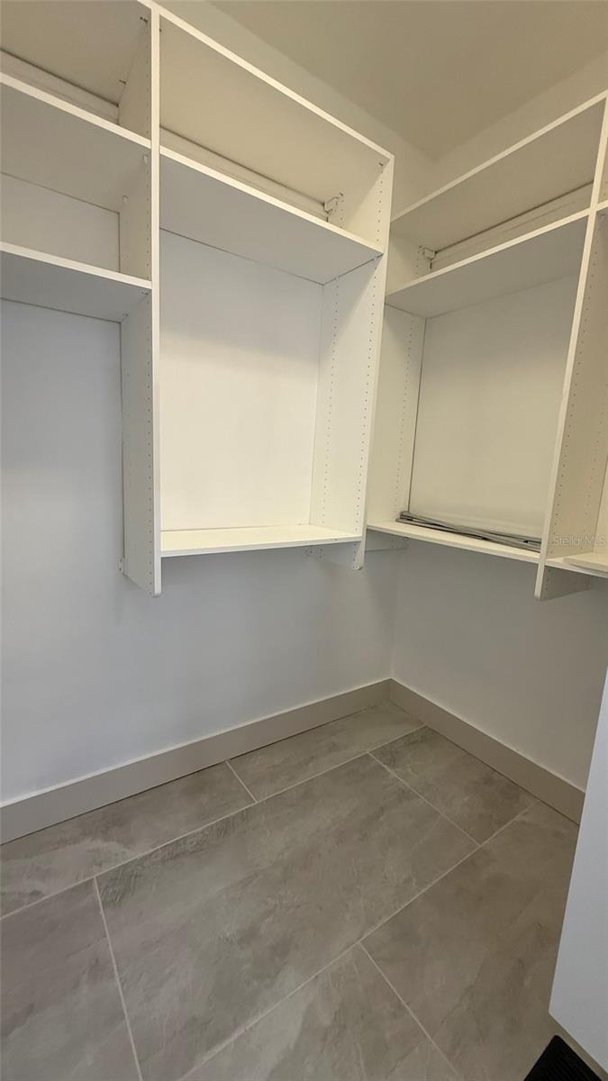 Walk in closet master