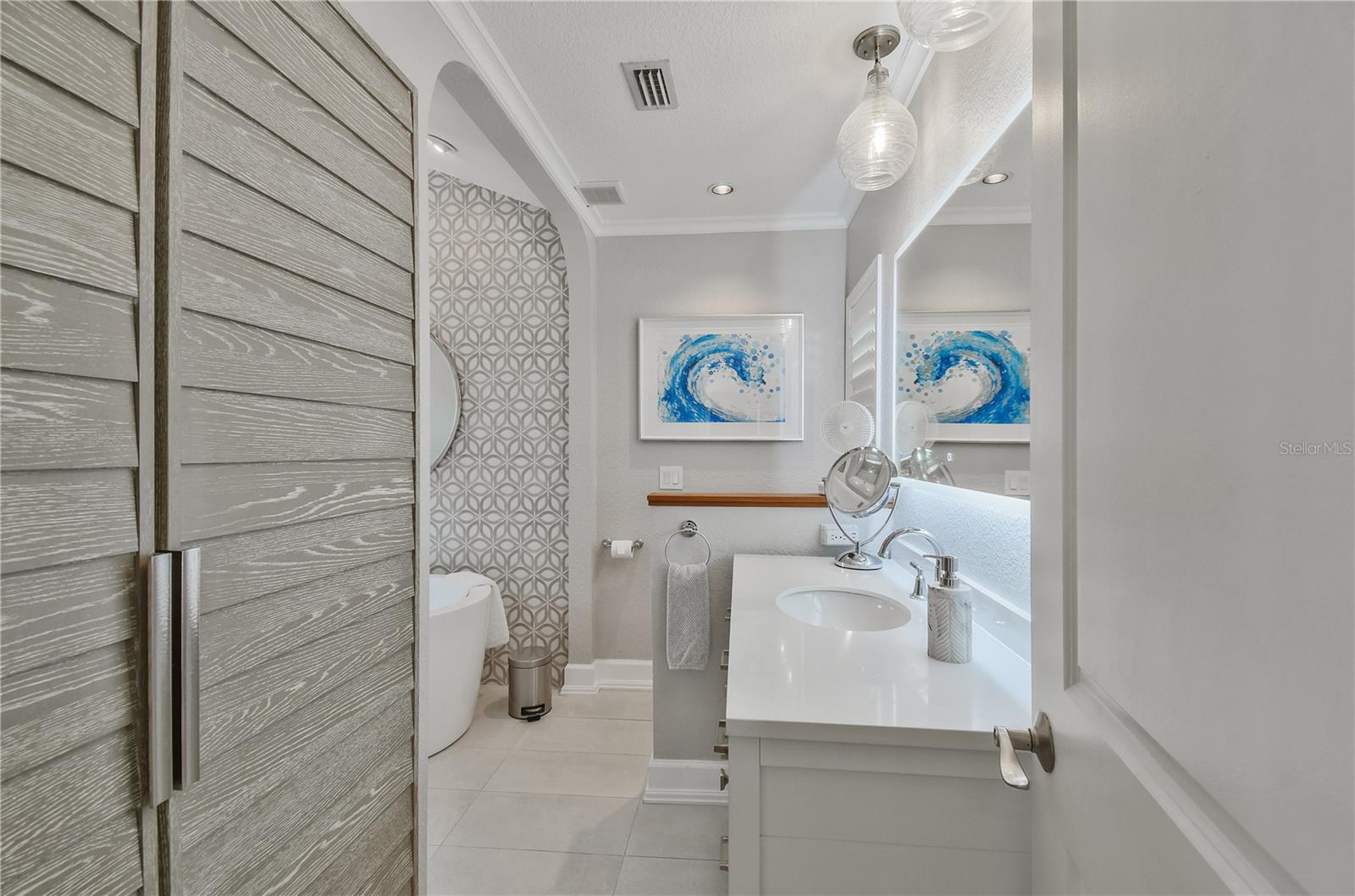 Primary Bath - Storage