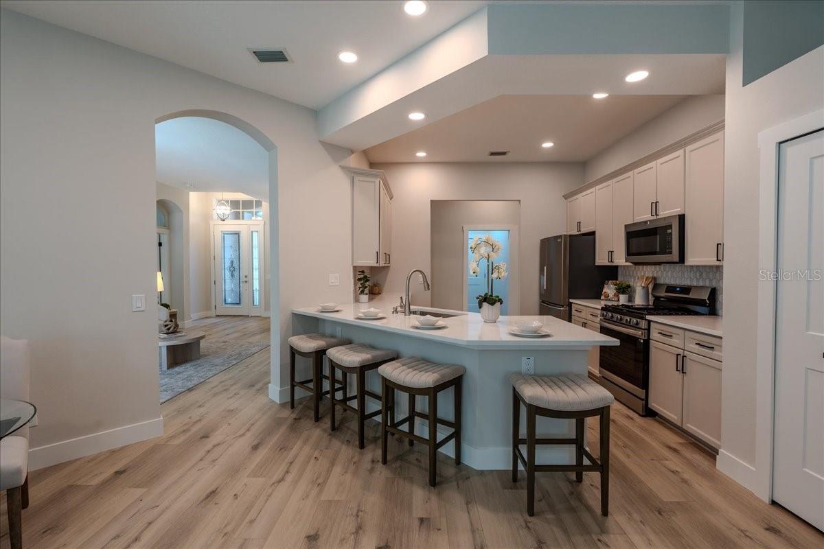 Kitchen Breakfast Bar