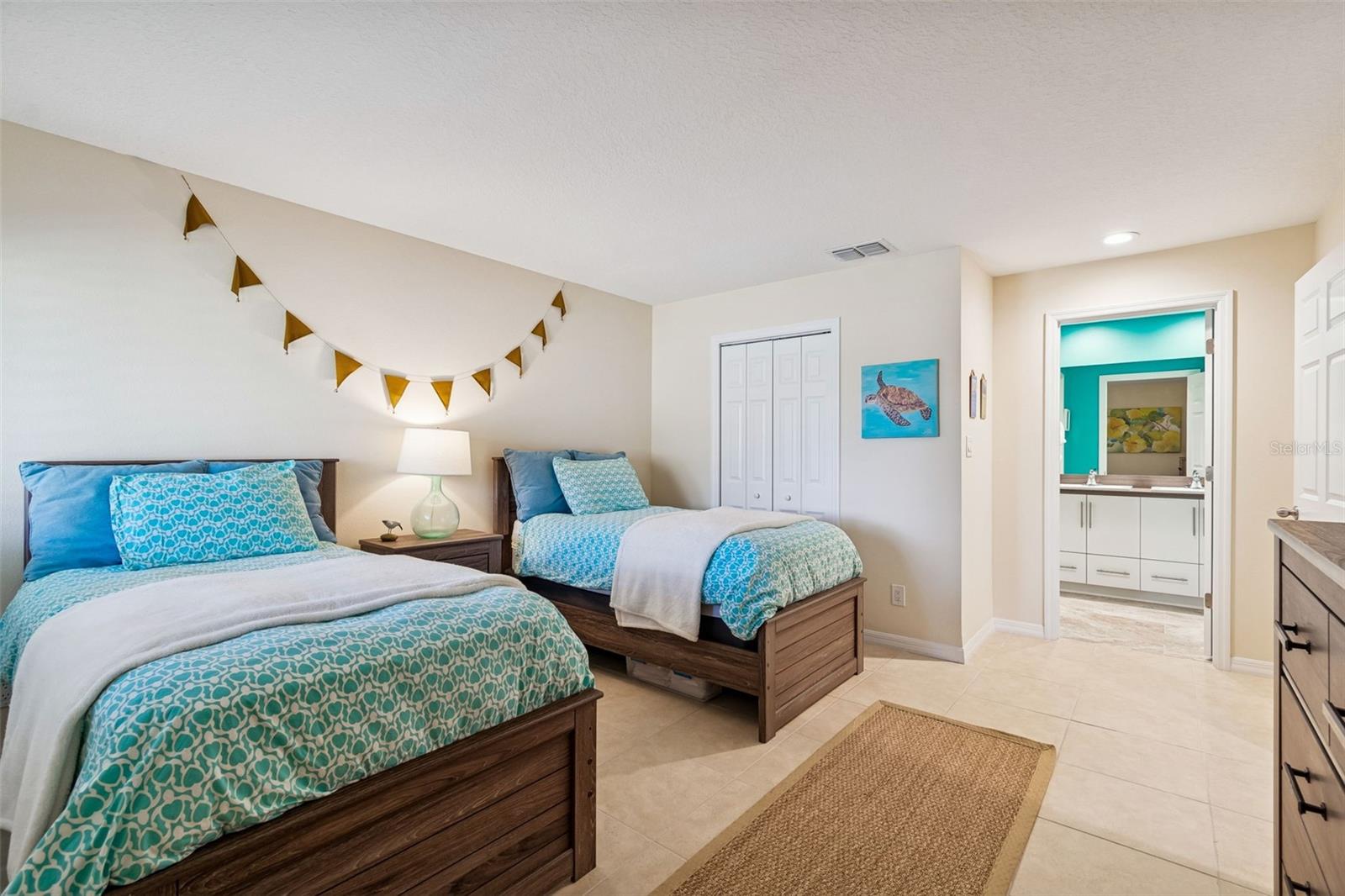 Large Walk-in Closet