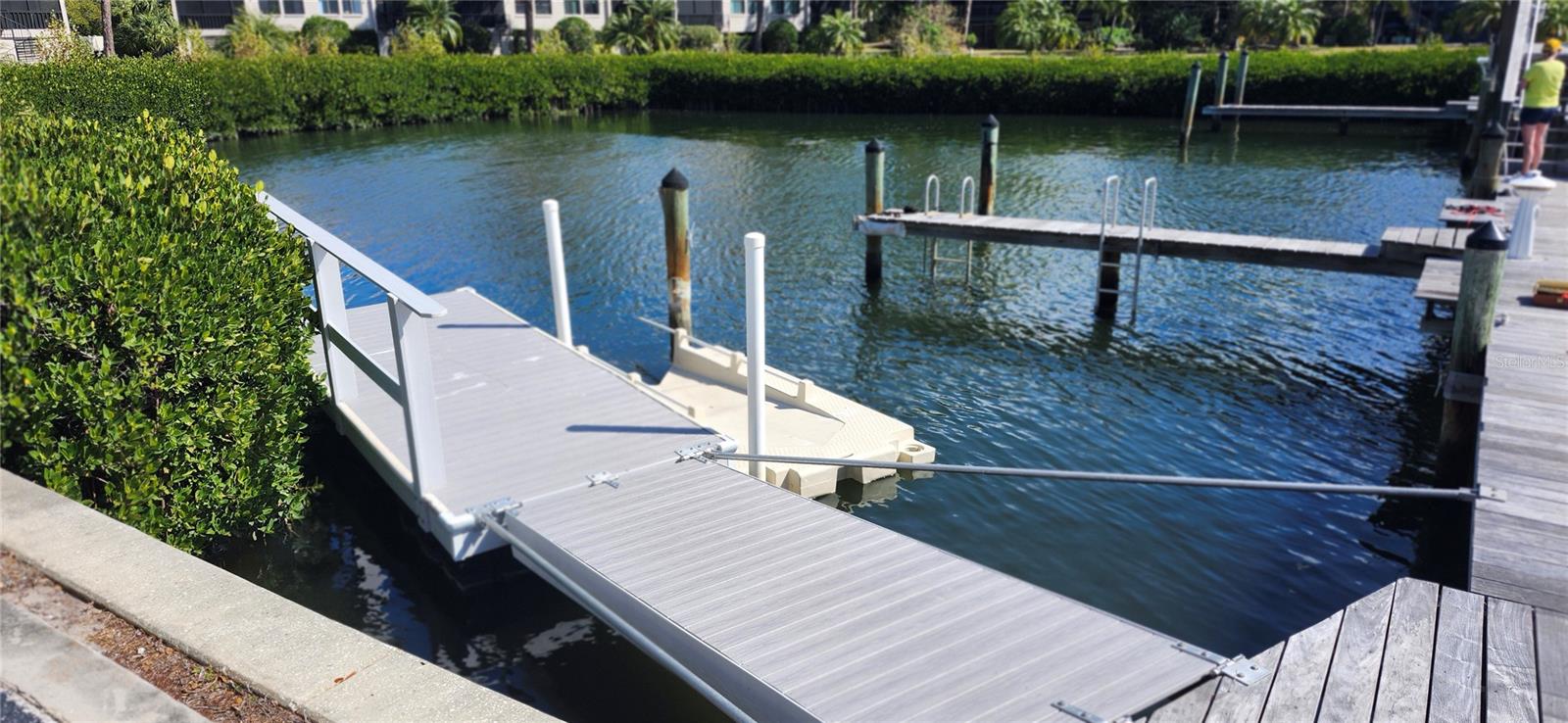 to the very close by kayak launch (no fee).  Which brings us full circle...