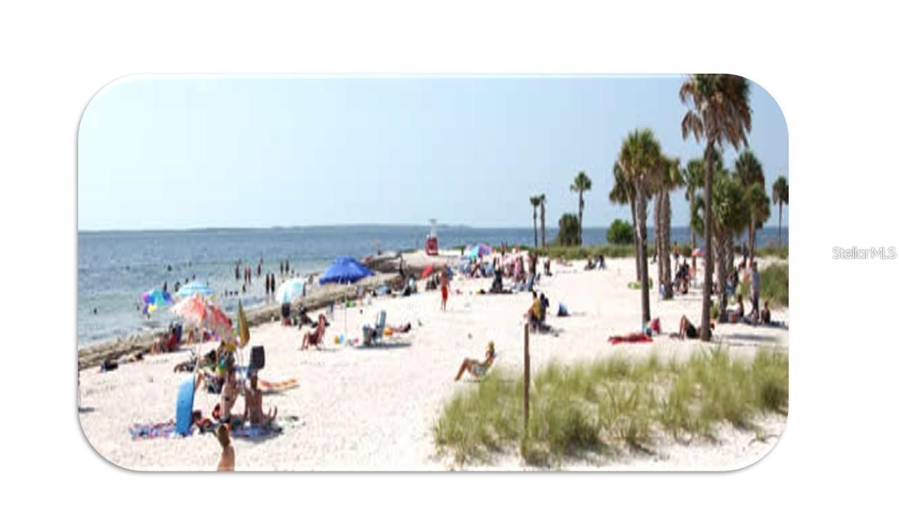 Nearby Howard and Sunset Beaches are less than 5 miles away by car or 3 miles by kayak or boat.