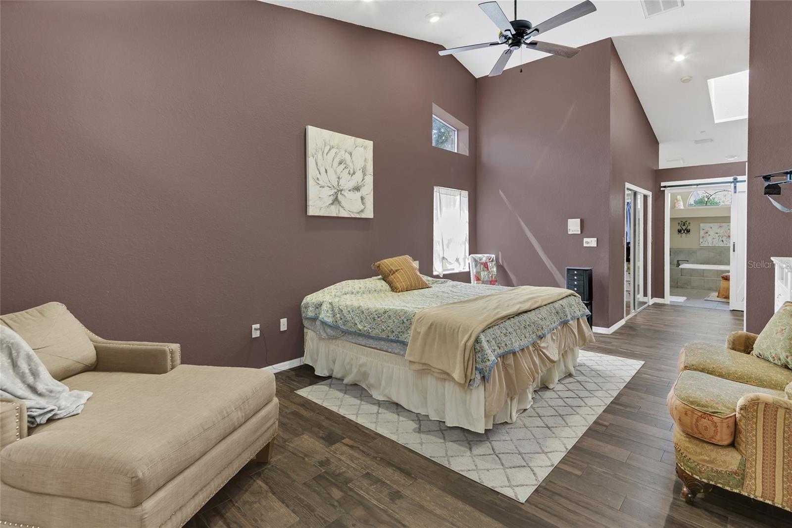 Primary suite with view of en-suite