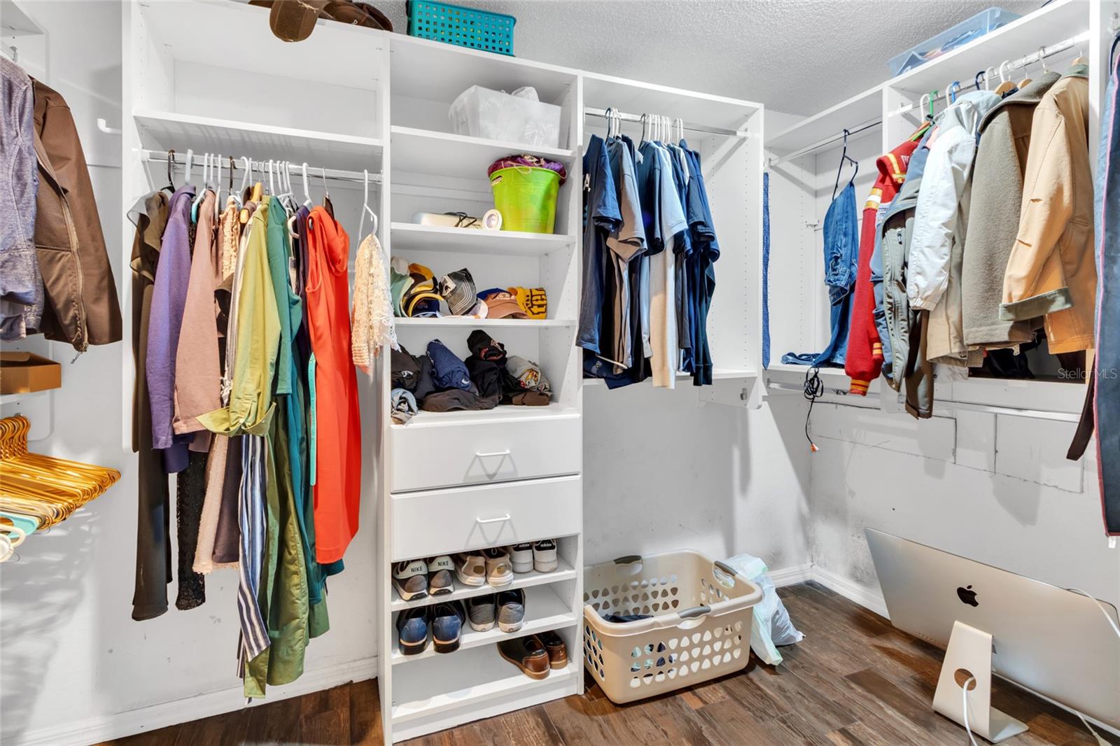 Walk-in closet