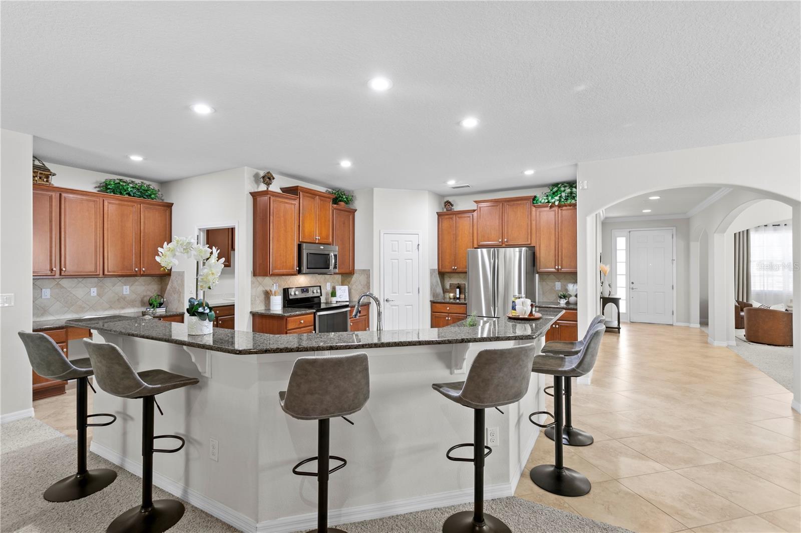 Large breakfast bar and kitchen island