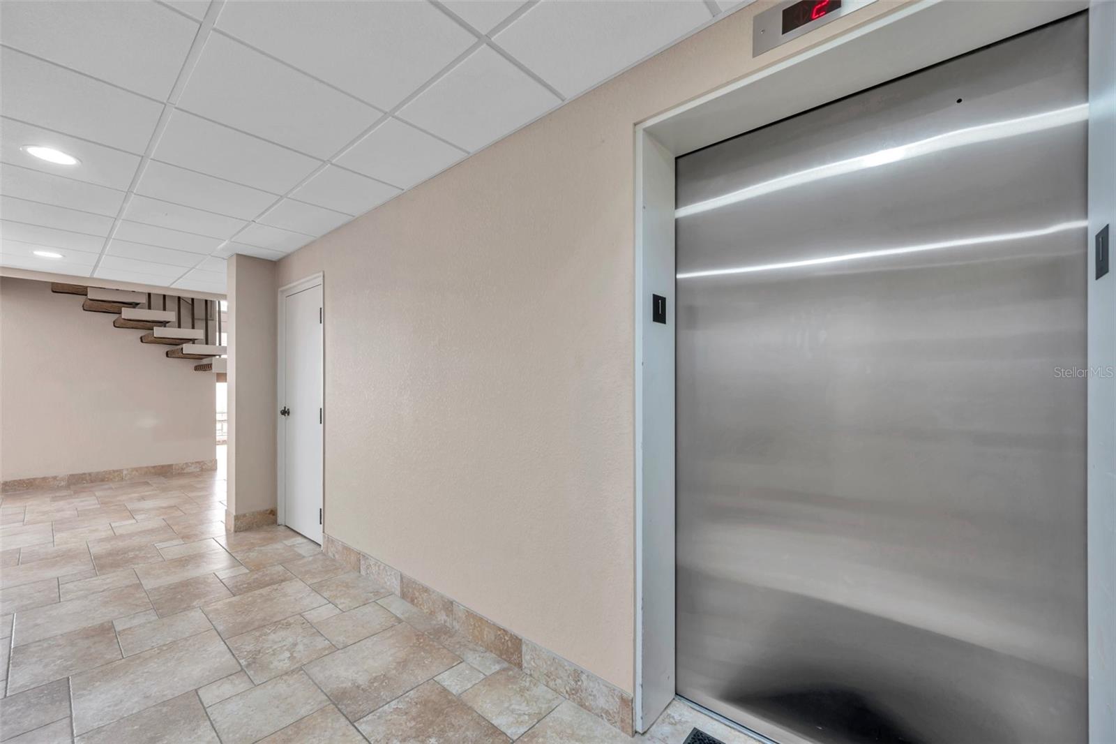 ELEVATOR TO UNDERGROUND PARKING