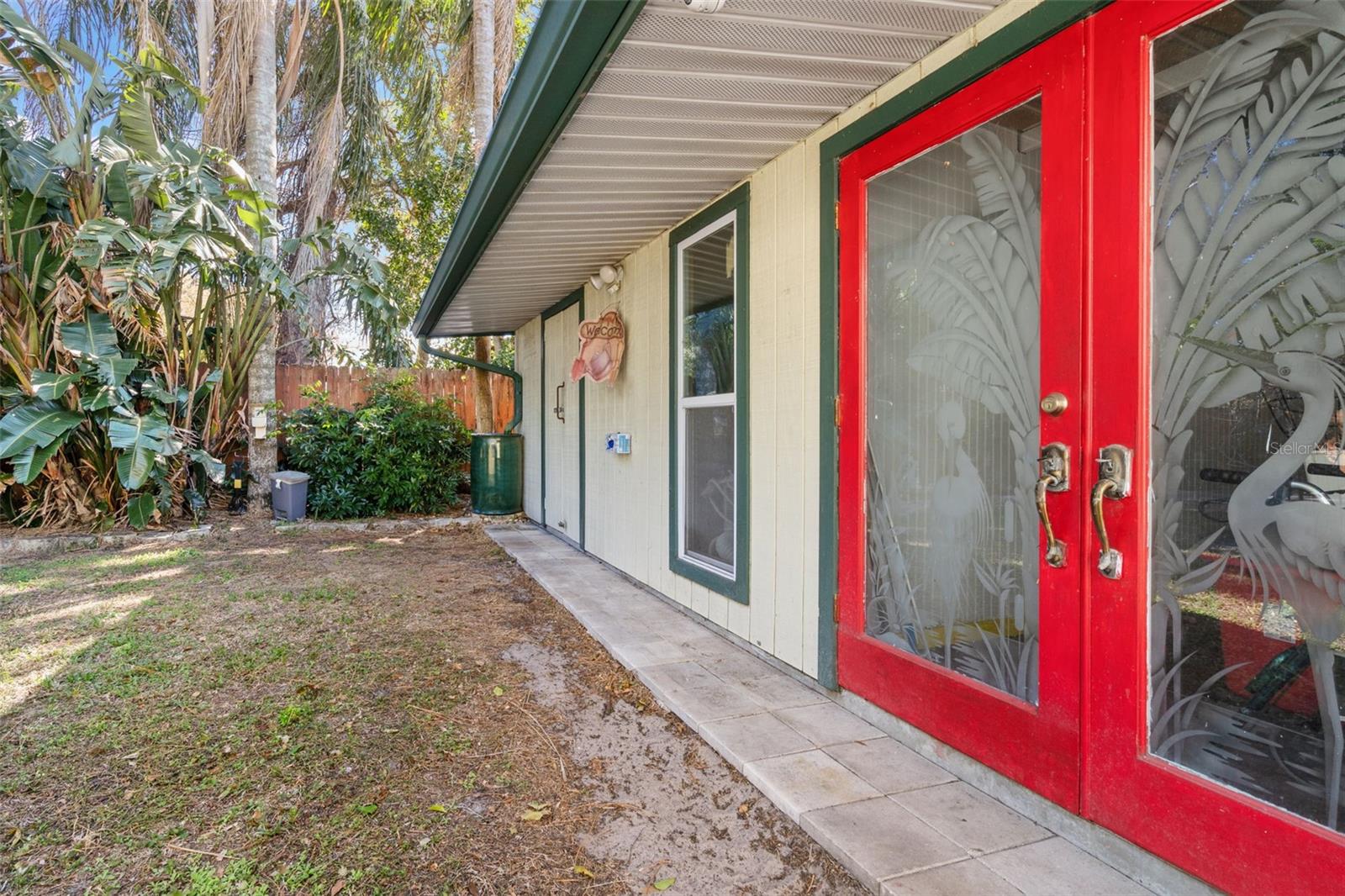 Detached building front