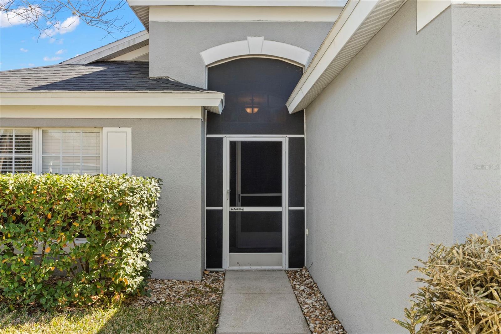 Screened Front Entry
