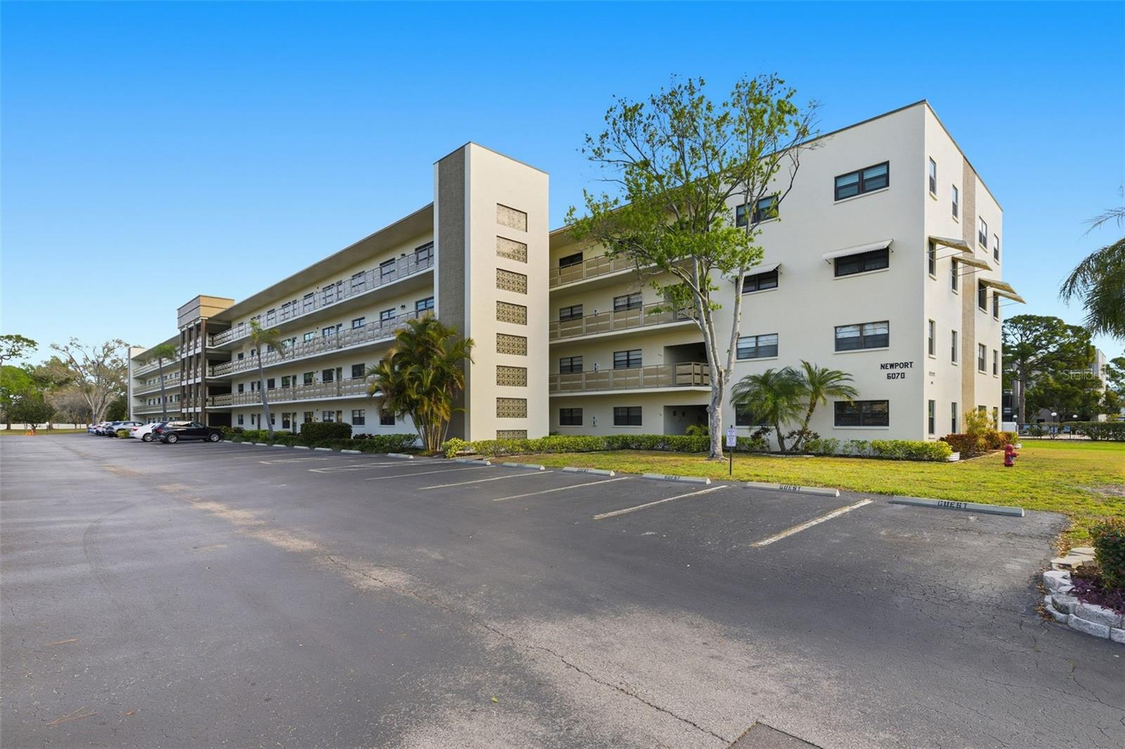 Welcome! Exterior building view – Terrace Park of Five Towns 55+ community