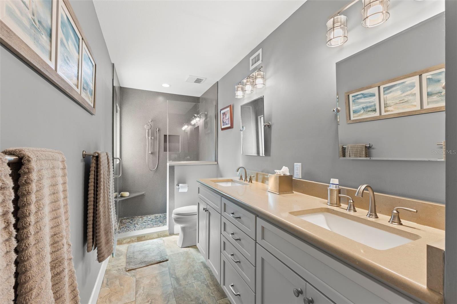 Primary ensuite bath