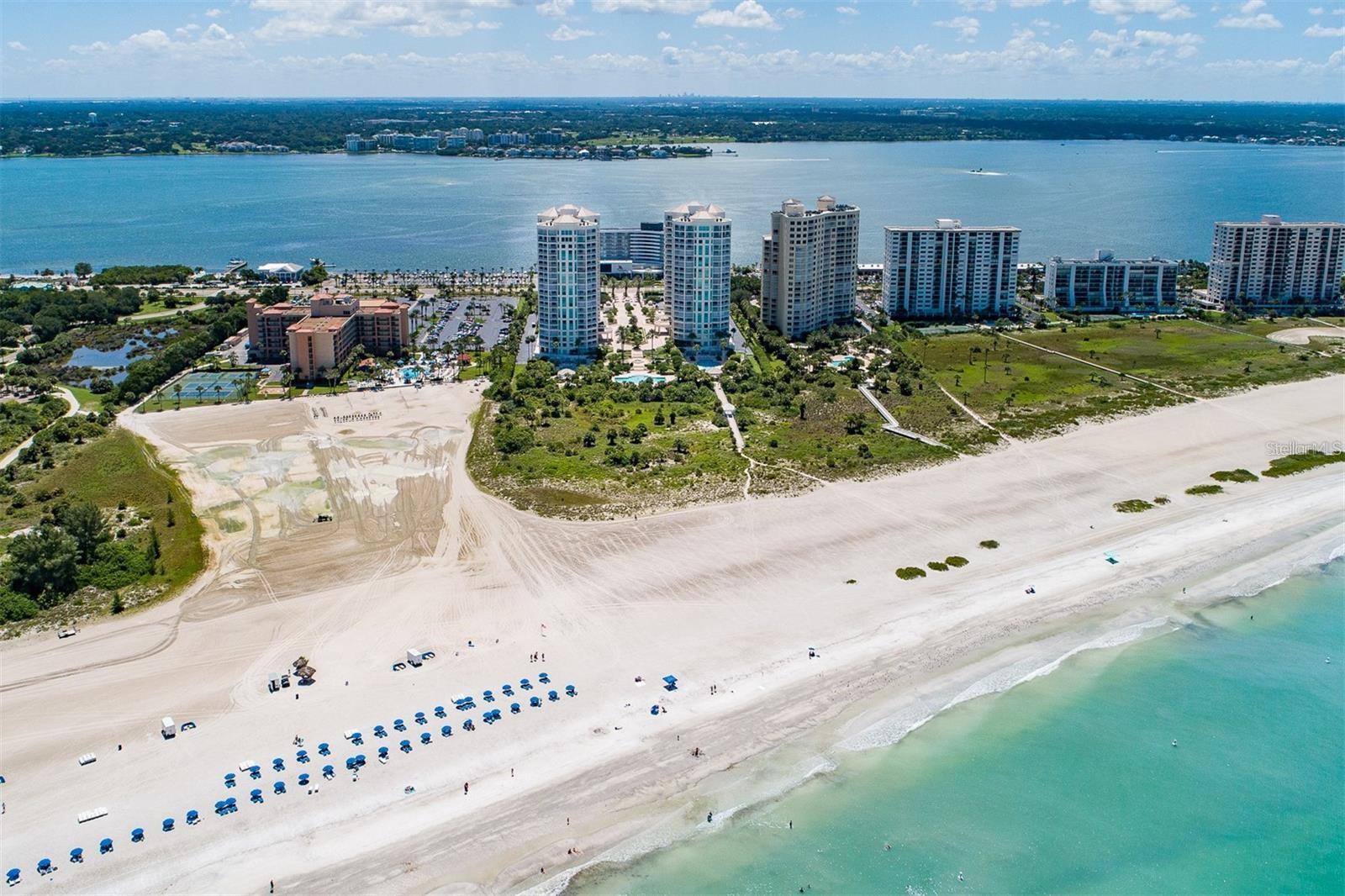 Miles of Beah, in your backyard. Paradise!