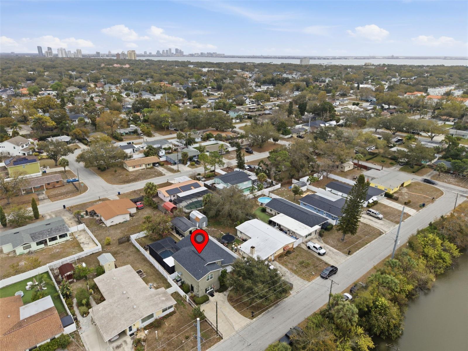 Minutes to downtown Tampa, MacDill AFB