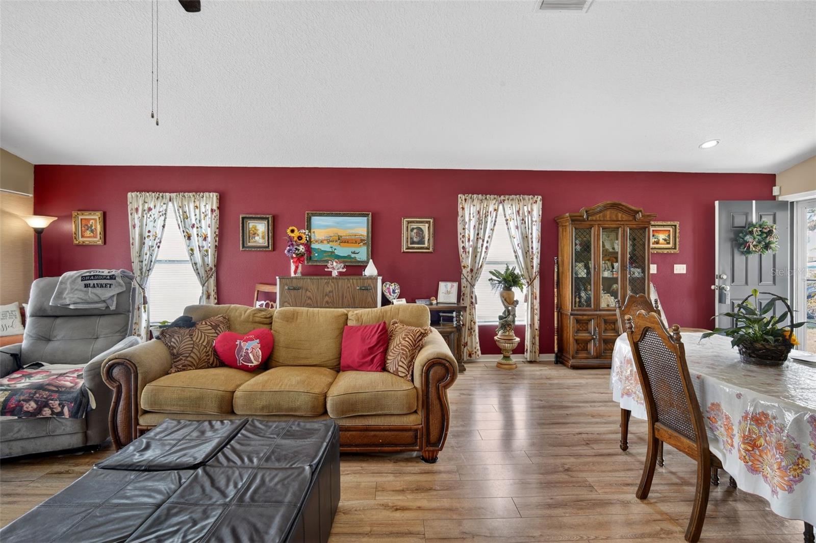 Living Room/Dining Room View 3