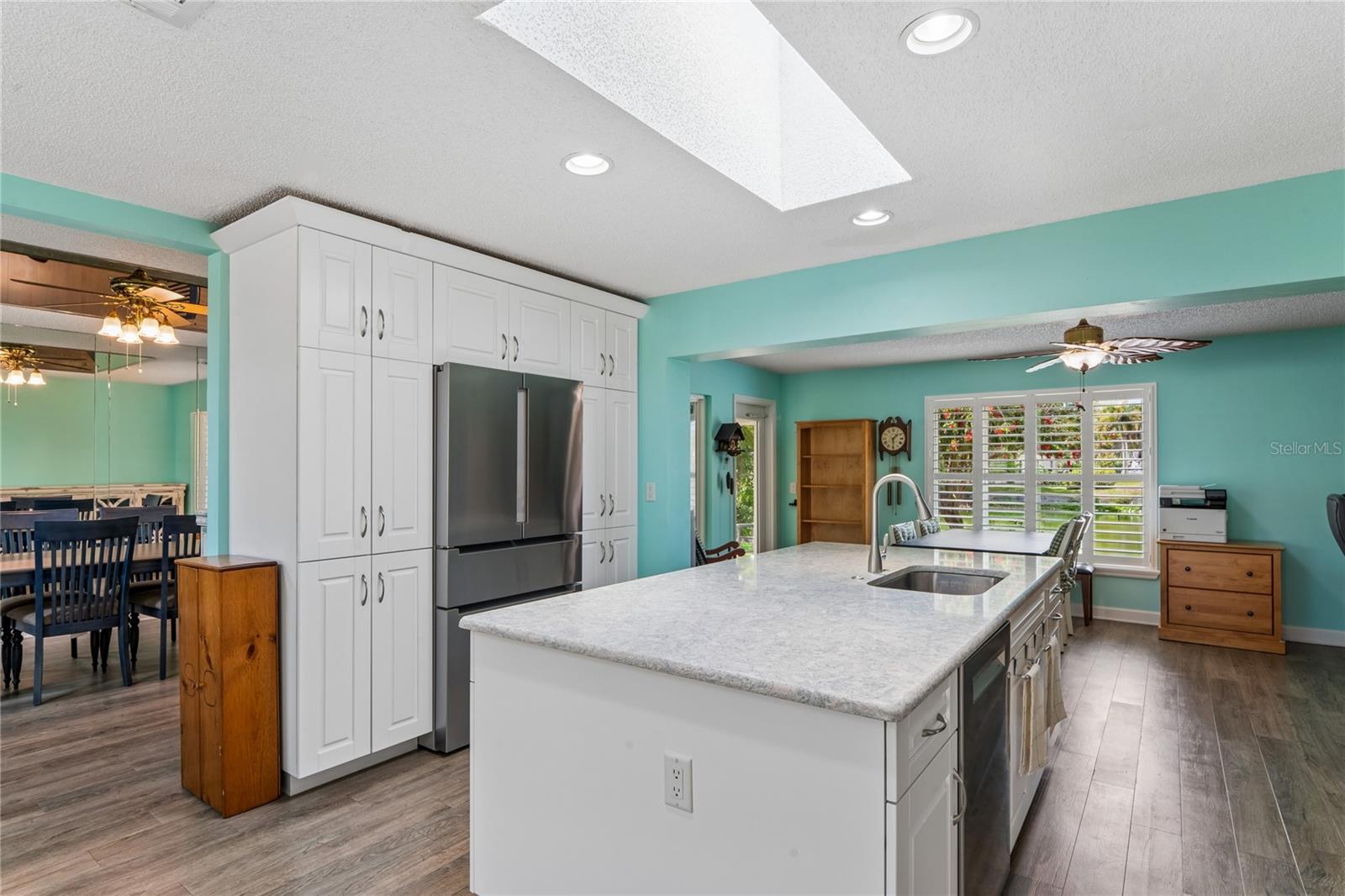 TONS OF CABINET SPACE