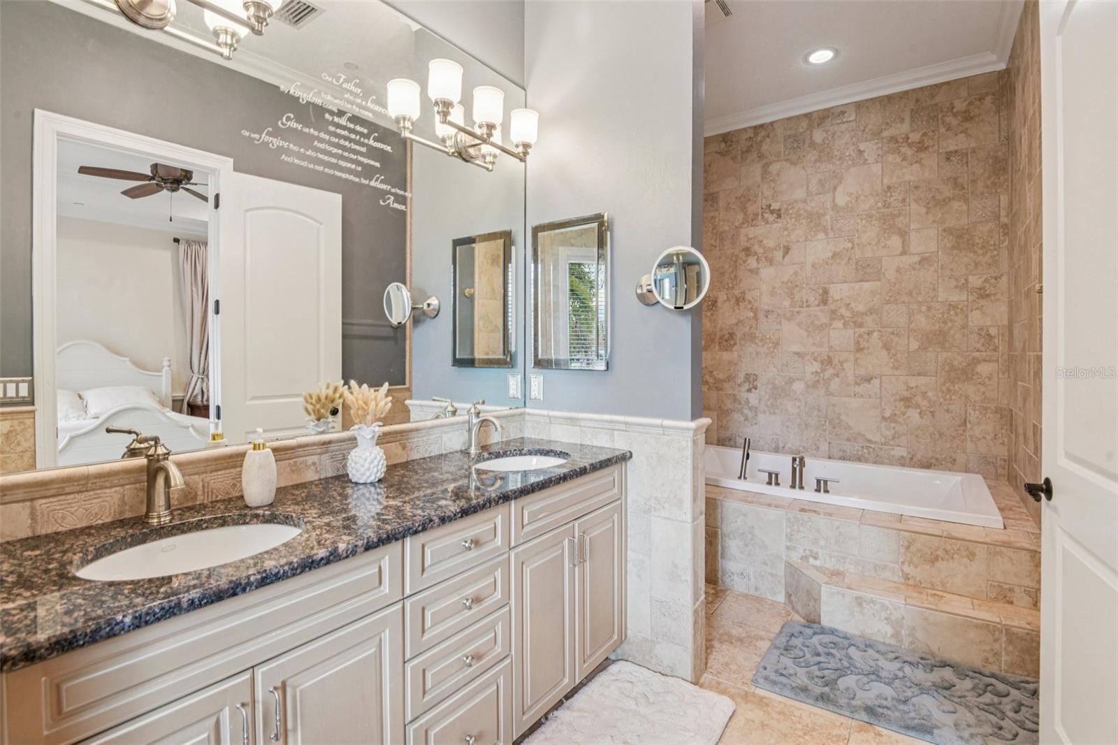 Primary En Suite Bath