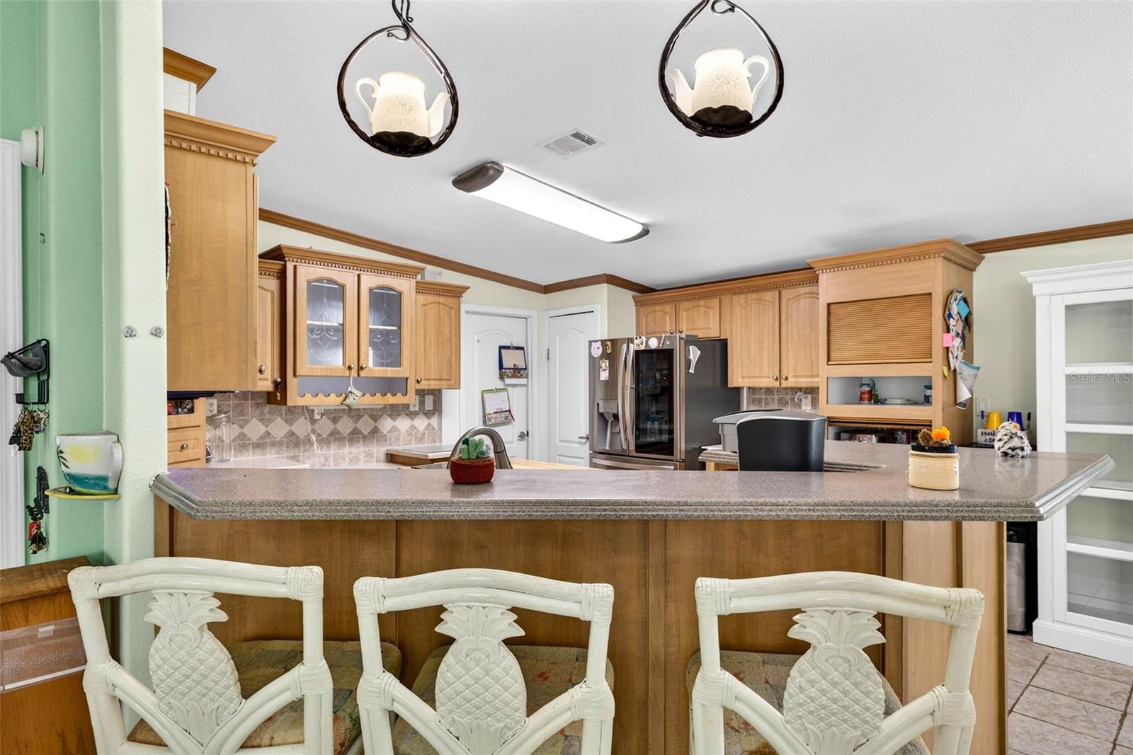 lots of cabinet space