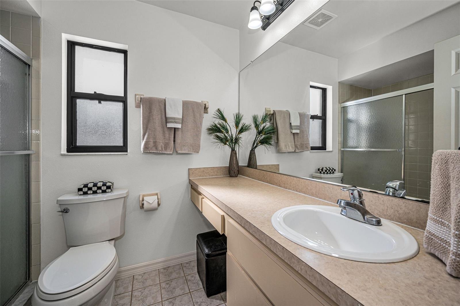 Primary En-Suite Bathroom