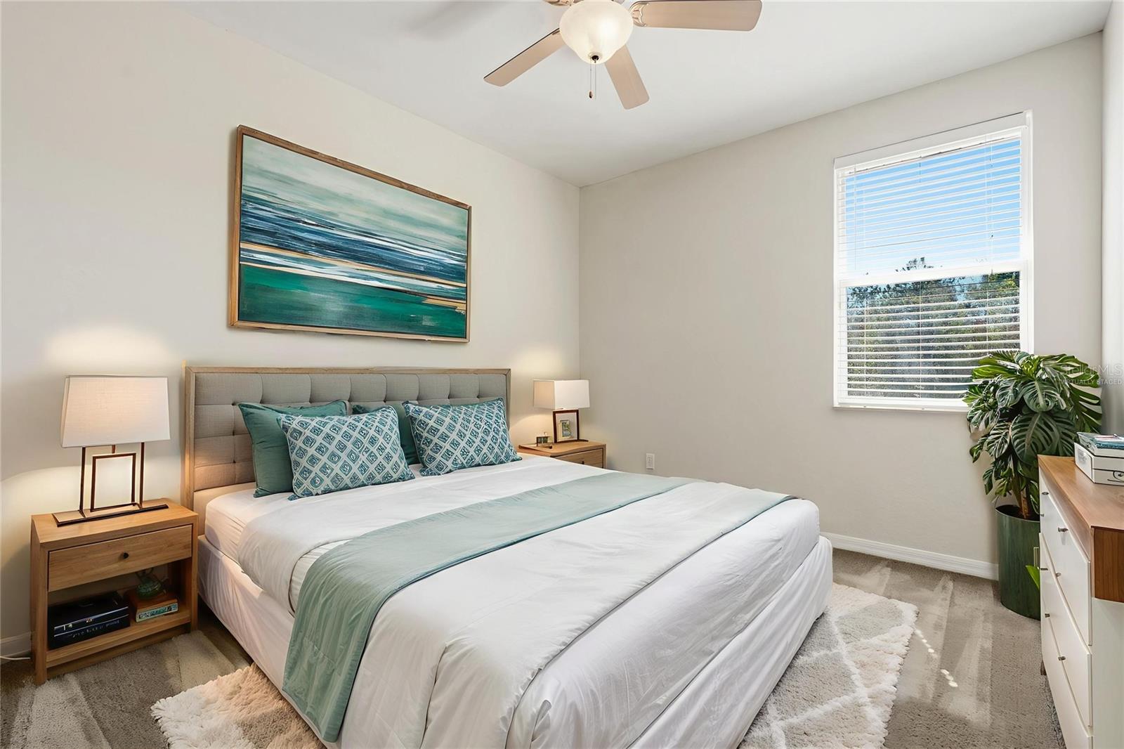 This photo has been Virtually Staged.