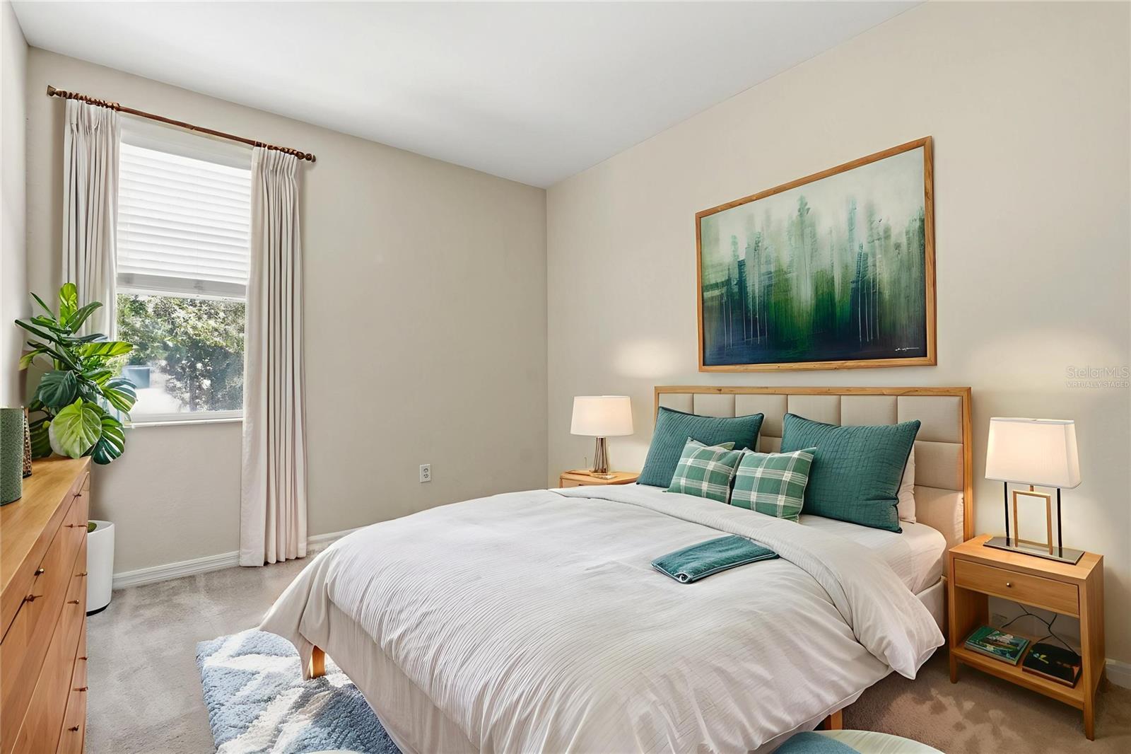 This photo has been Virtually Staged.