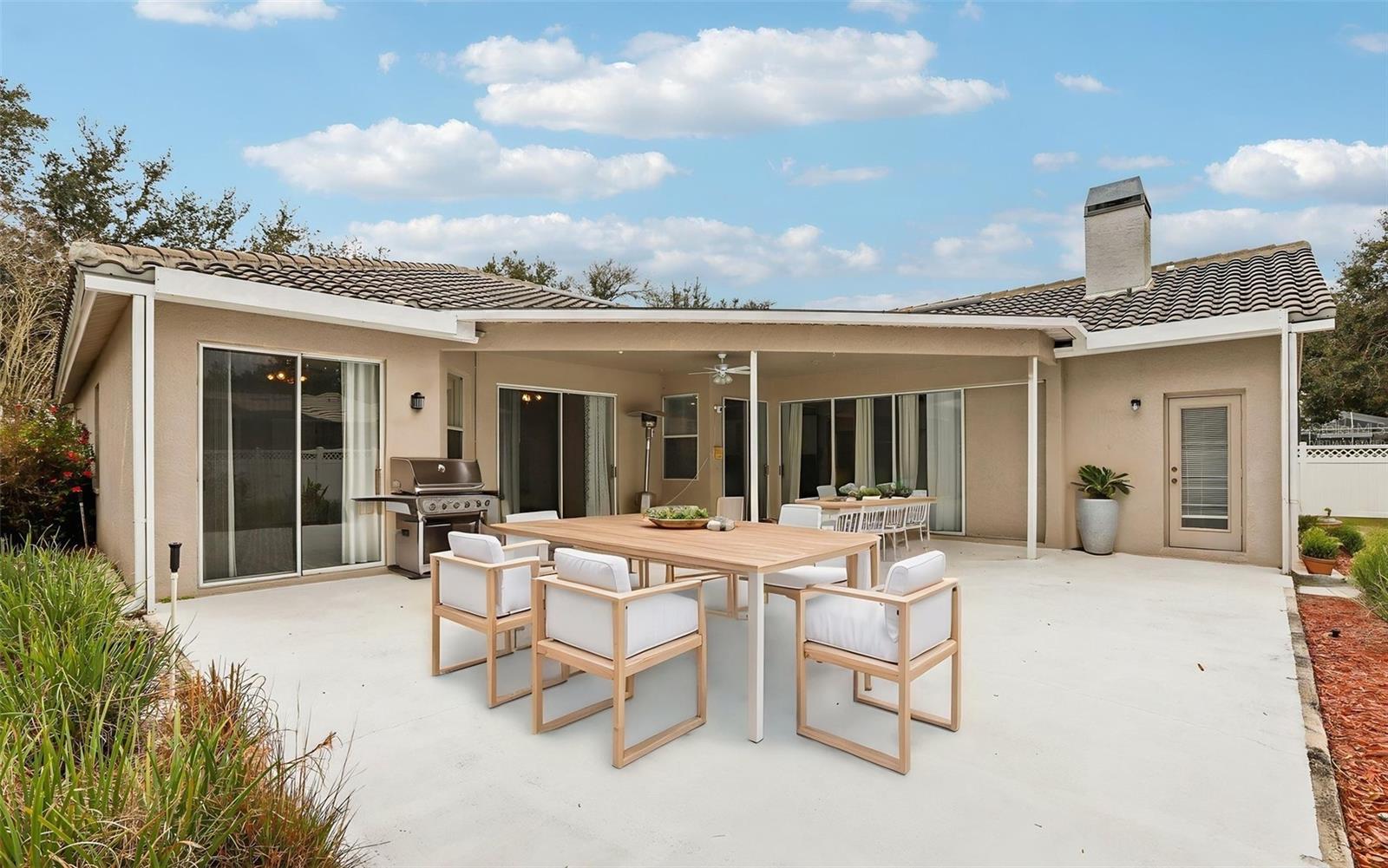 Lanai - Virtually Staged